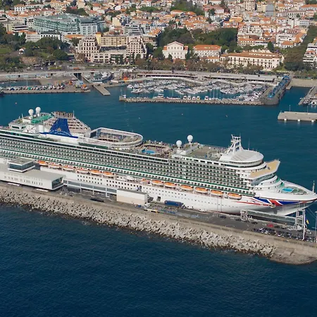 Avenida Arriaga 405 アパート *